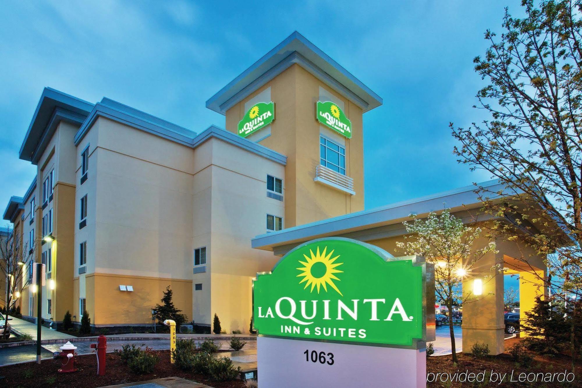 La Quinta By Wyndham Bellingham Hotel Exterior photo